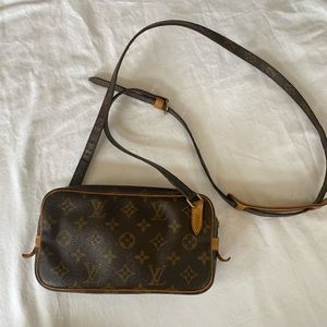 Louis Vuitton Monogram Pochette Sling Bag